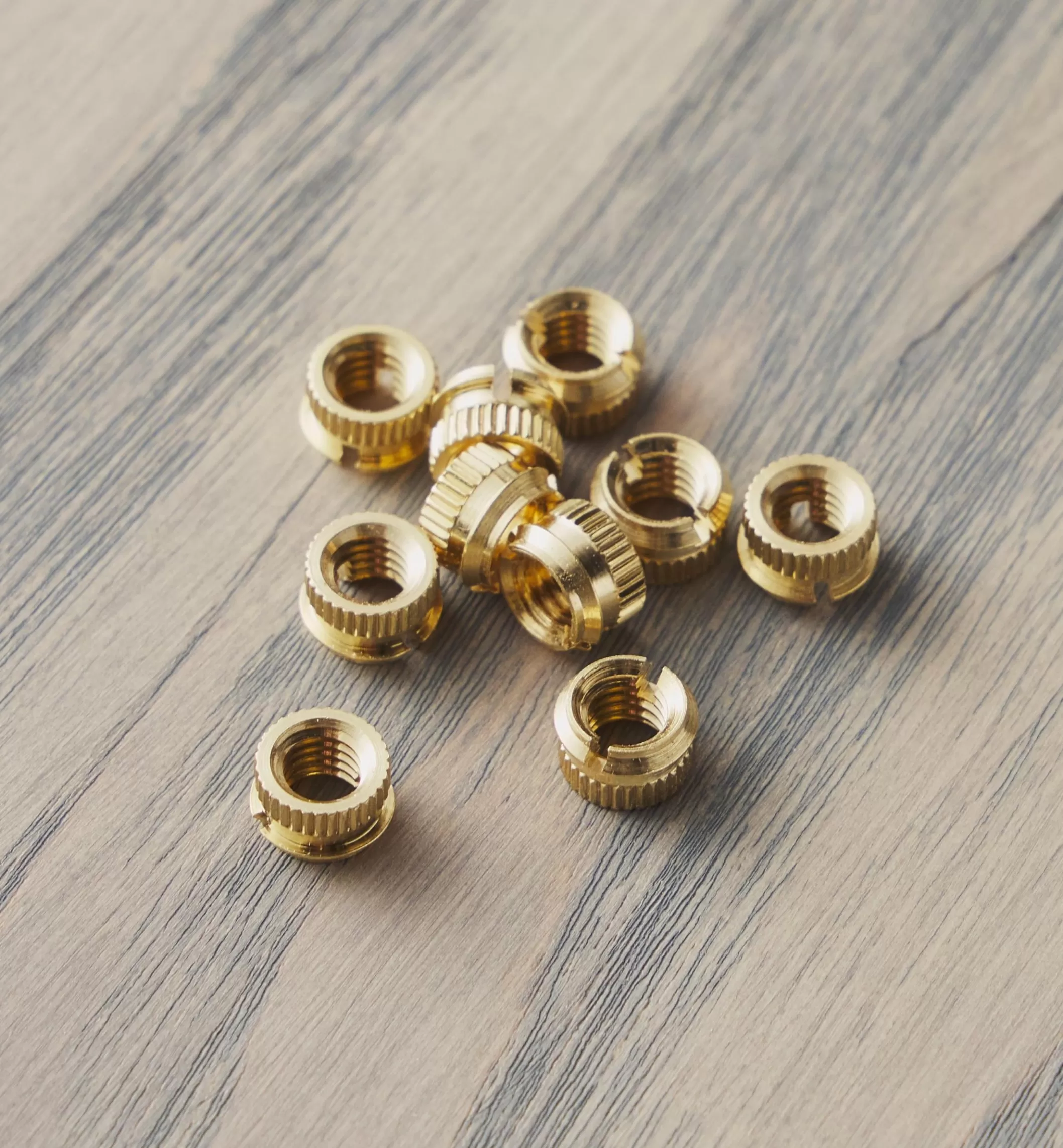 Shop Lee Valley 10-32 E-Z Fin Insert Nuts