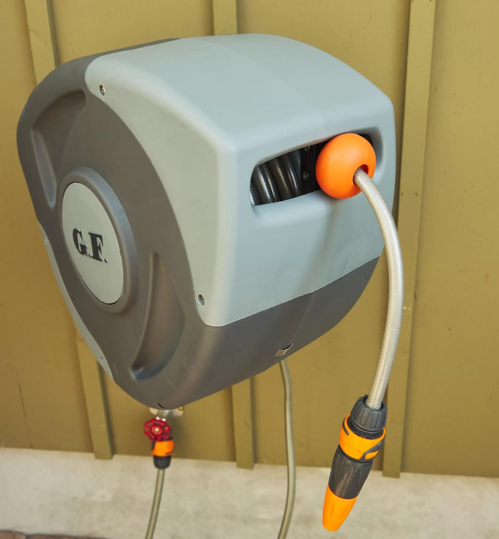 New Lee Valley Auto-Retracting Hose Reel