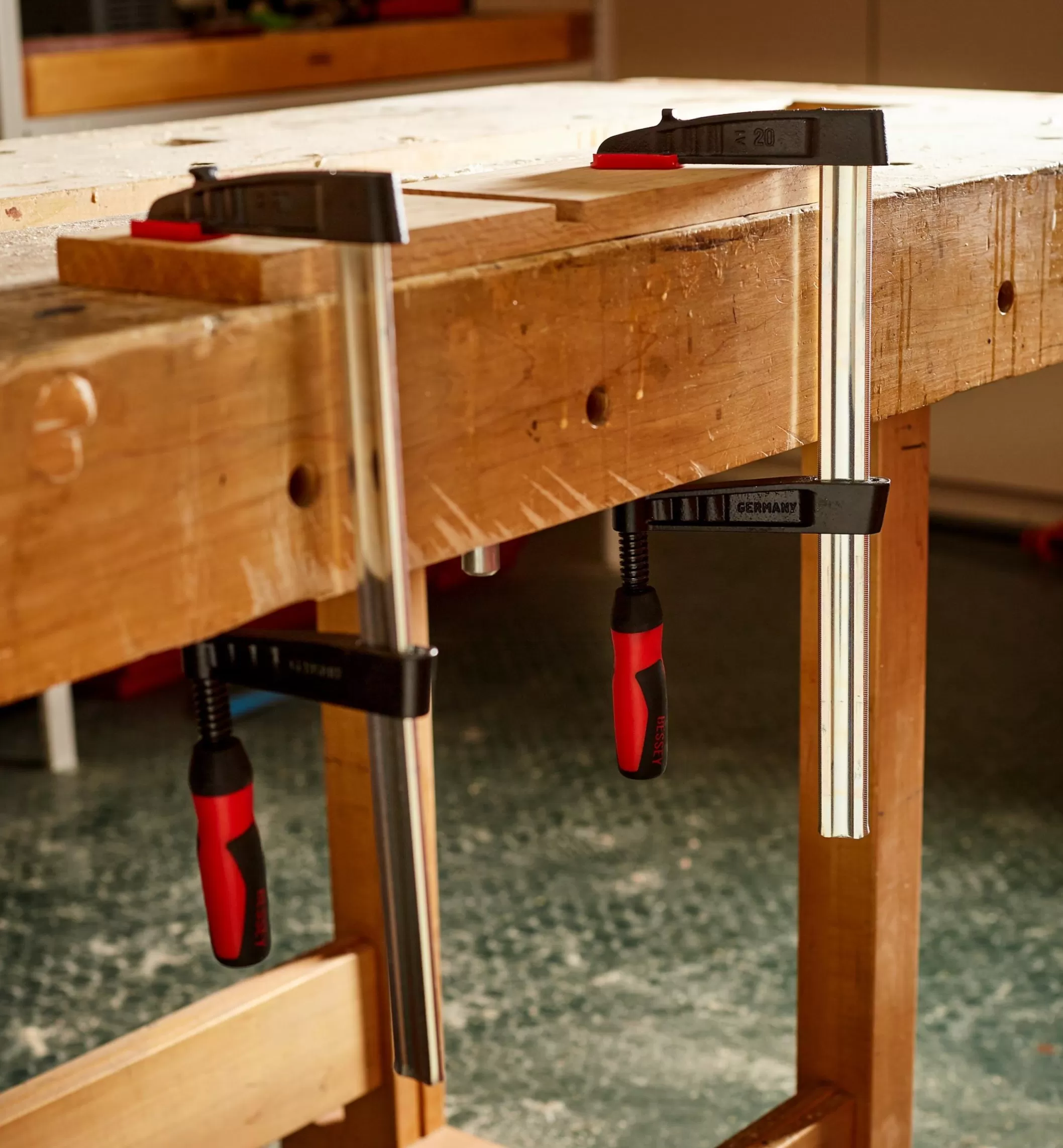 Outlet Lee Valley Bessey 4" Jaw Light-Duty Fast-Acting Clamps
