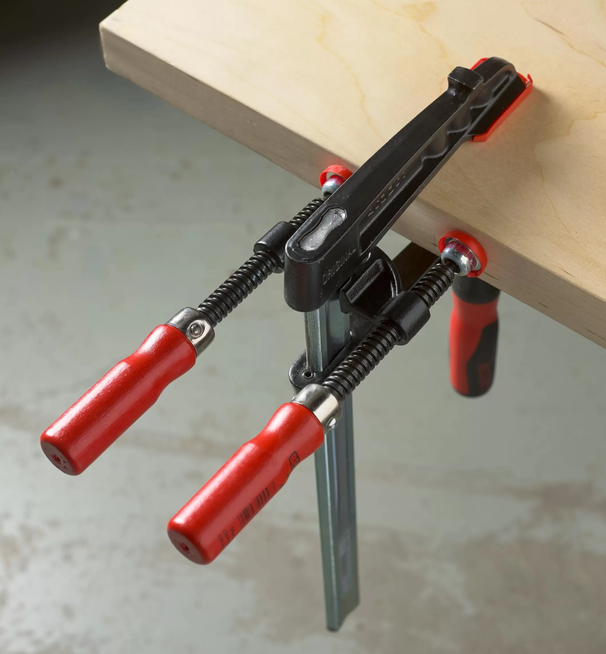 Outlet Lee Valley Bessey Dual-Spindle Edge Clamp