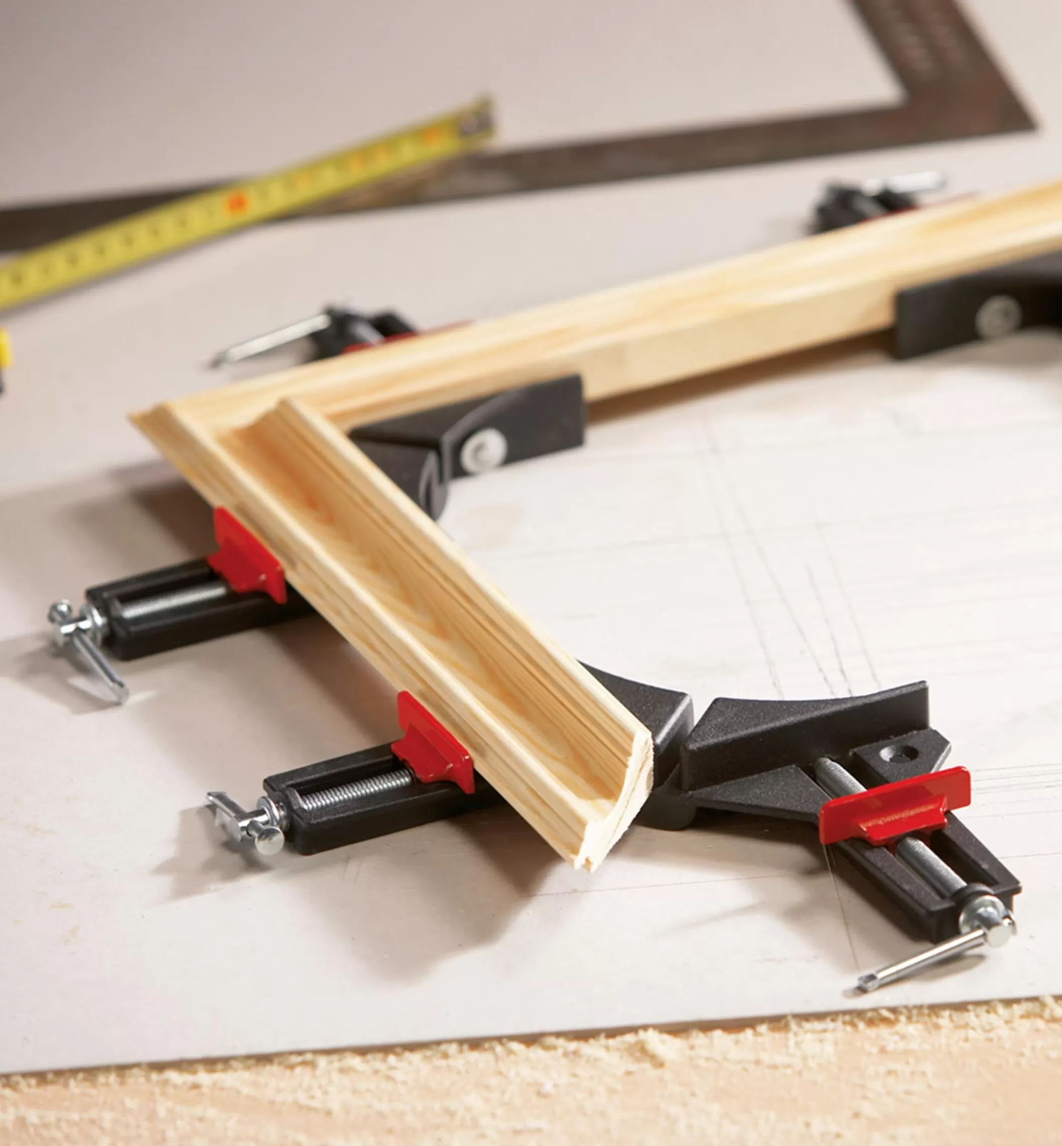 Shop Lee Valley Bessey Light-Duty Corner Clamp