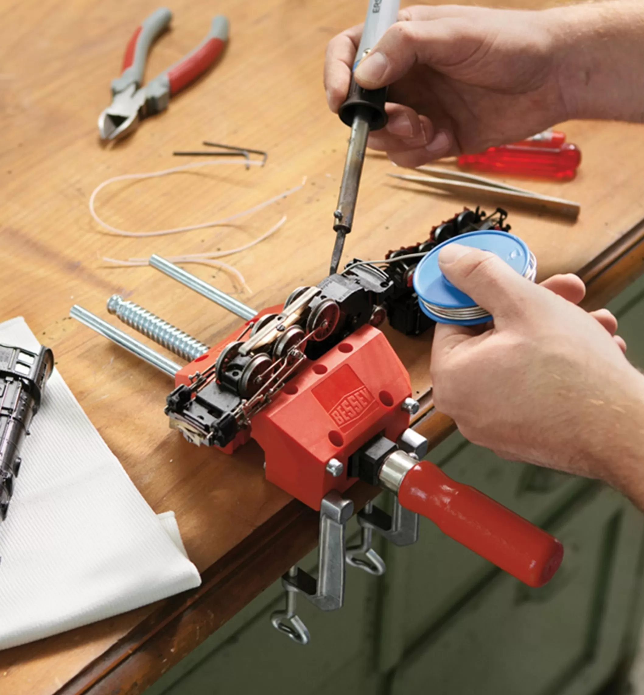 Online Lee Valley Bessey S10 Portable Hobby Vise