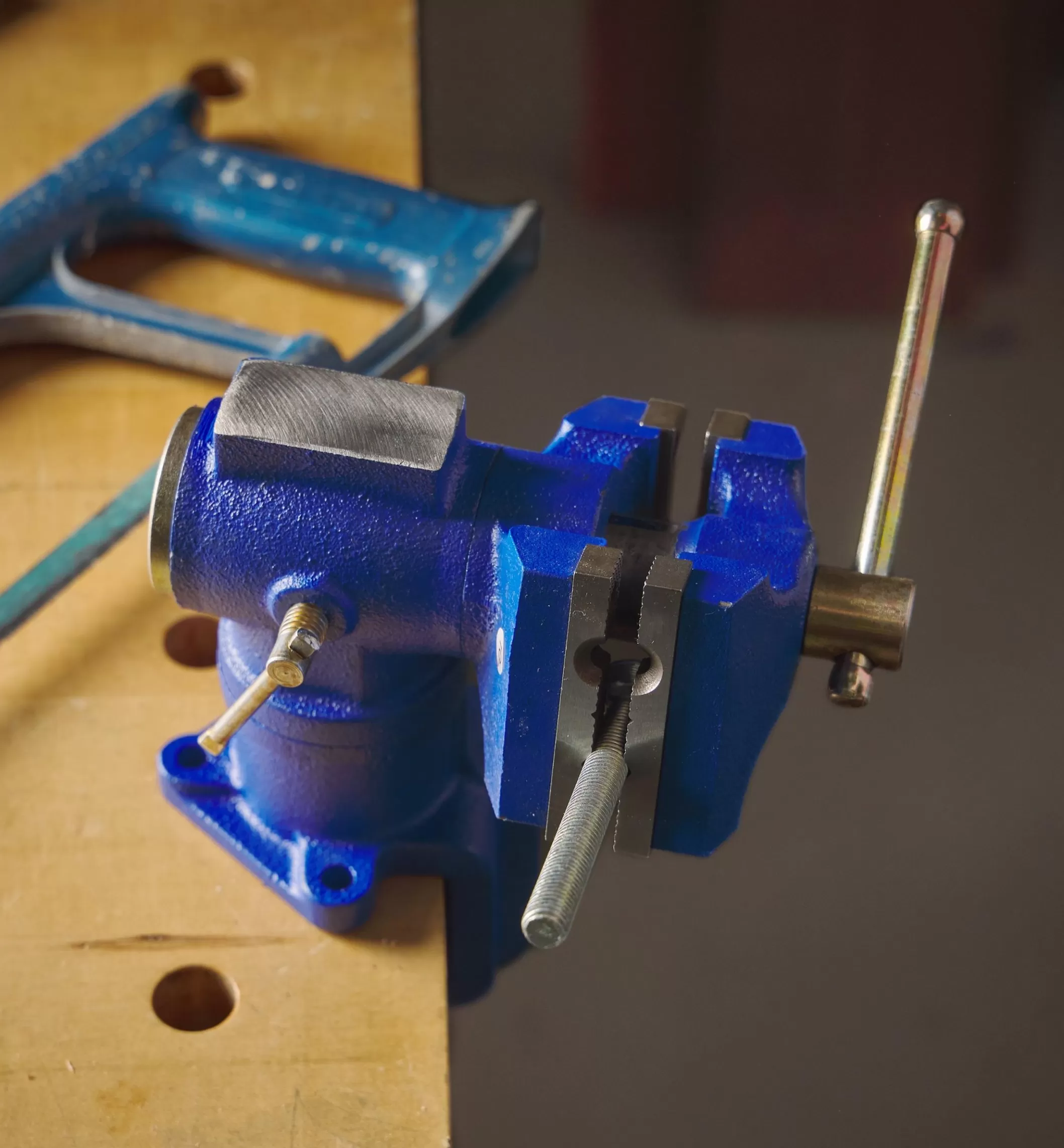 New Lee Valley Clamp-On Articulating Vise