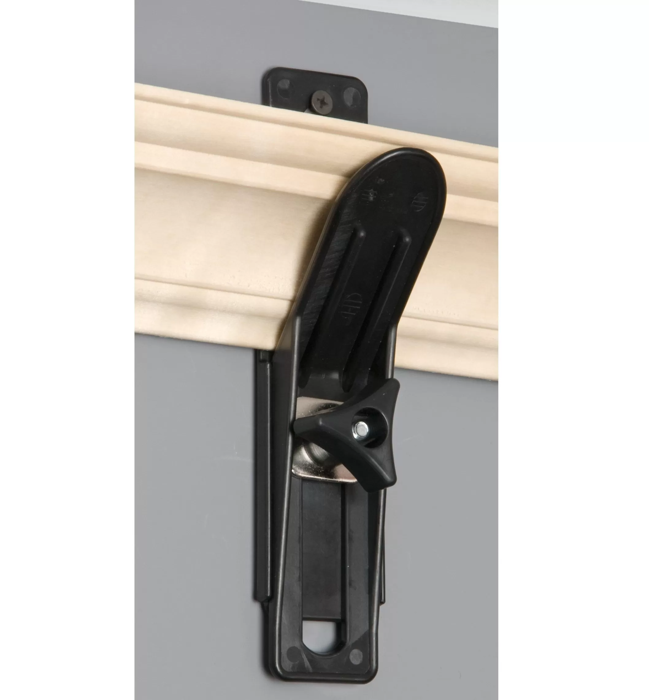 New Lee Valley Crown Molding Hanger