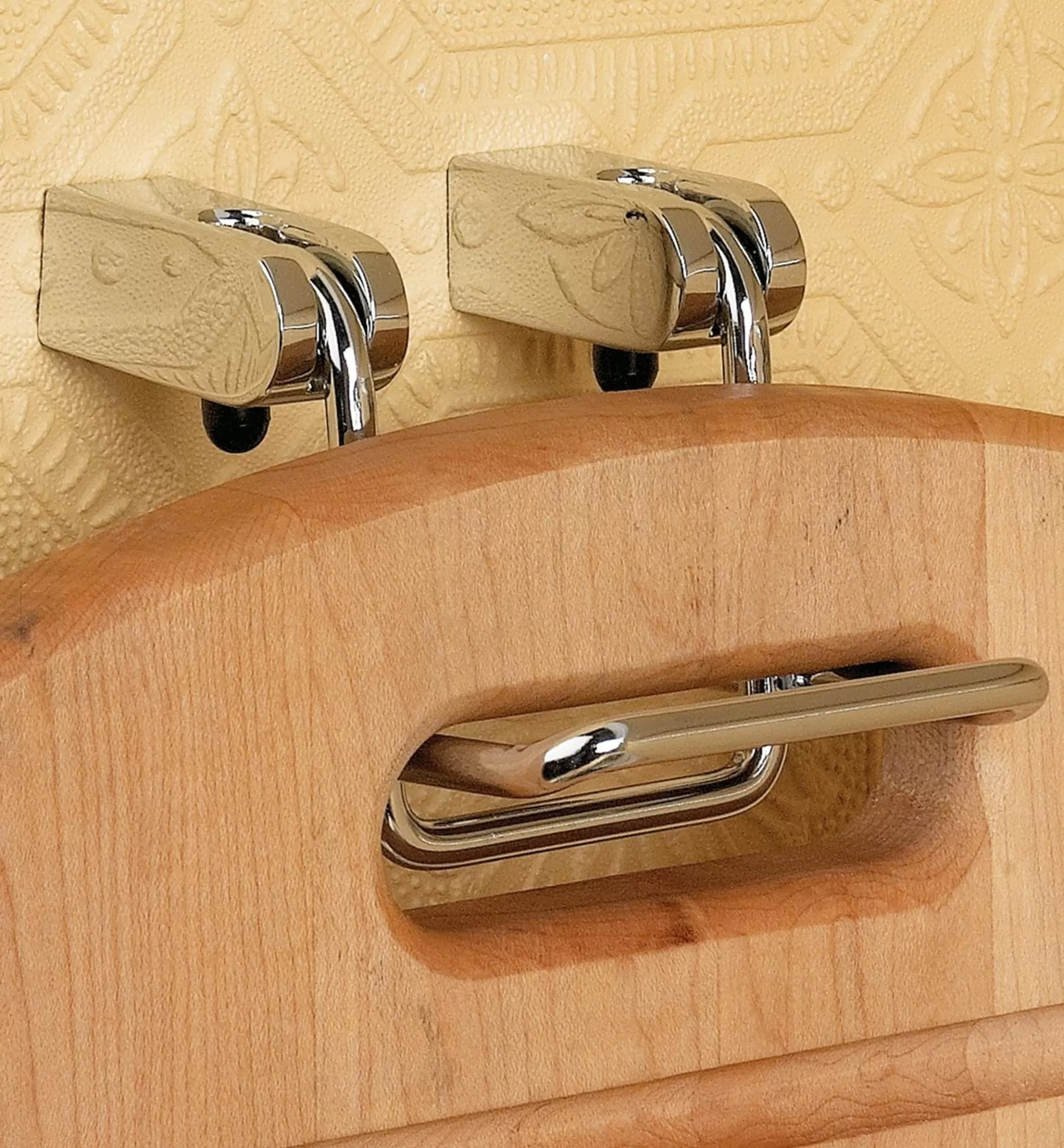 Discount Lee Valley Cutting Board Holder For The Wall-Mount Storage System