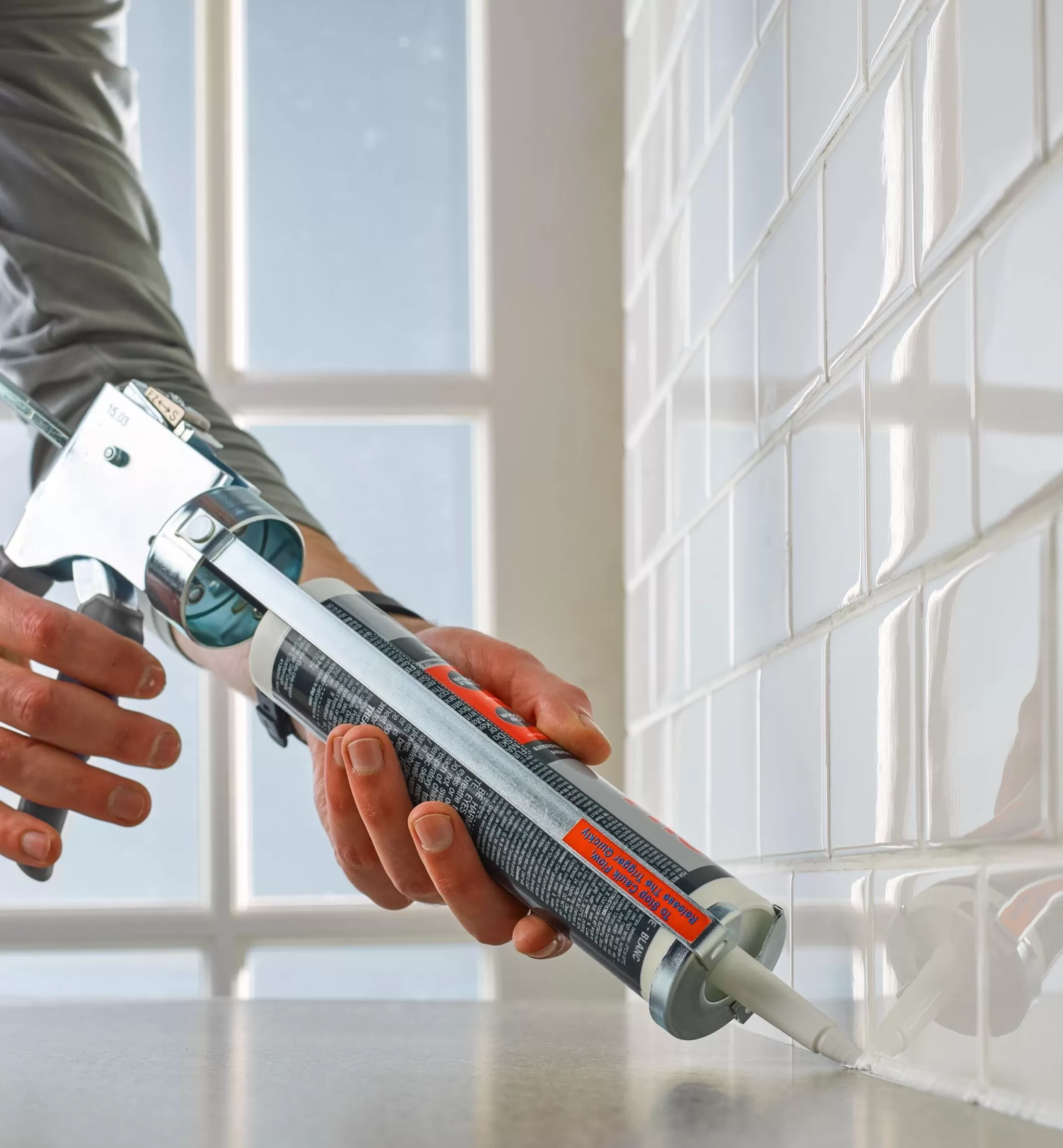 Outlet Lee Valley Dripless Caulking Gun