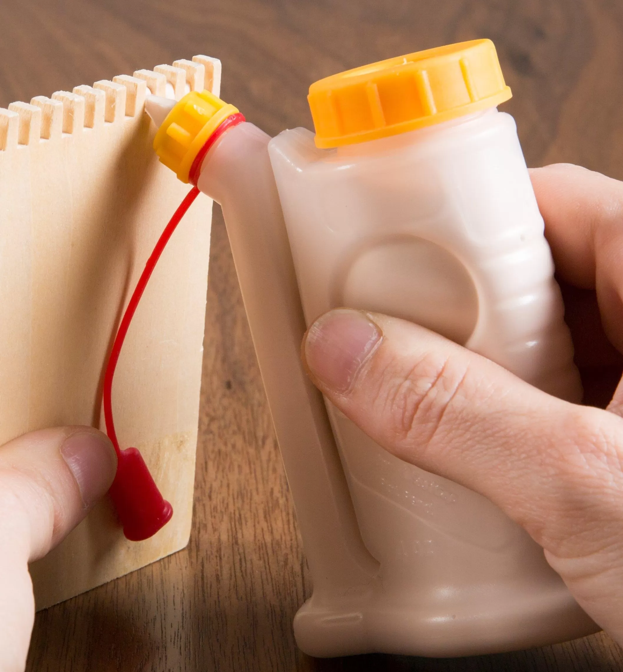 Clearance Lee Valley Dripless Glue Bottles