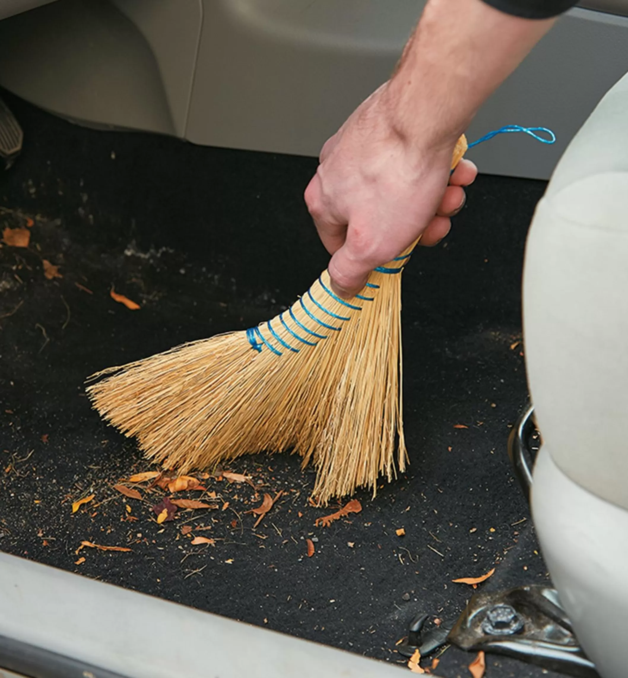 Outlet Lee Valley Dutch Hand Broom
