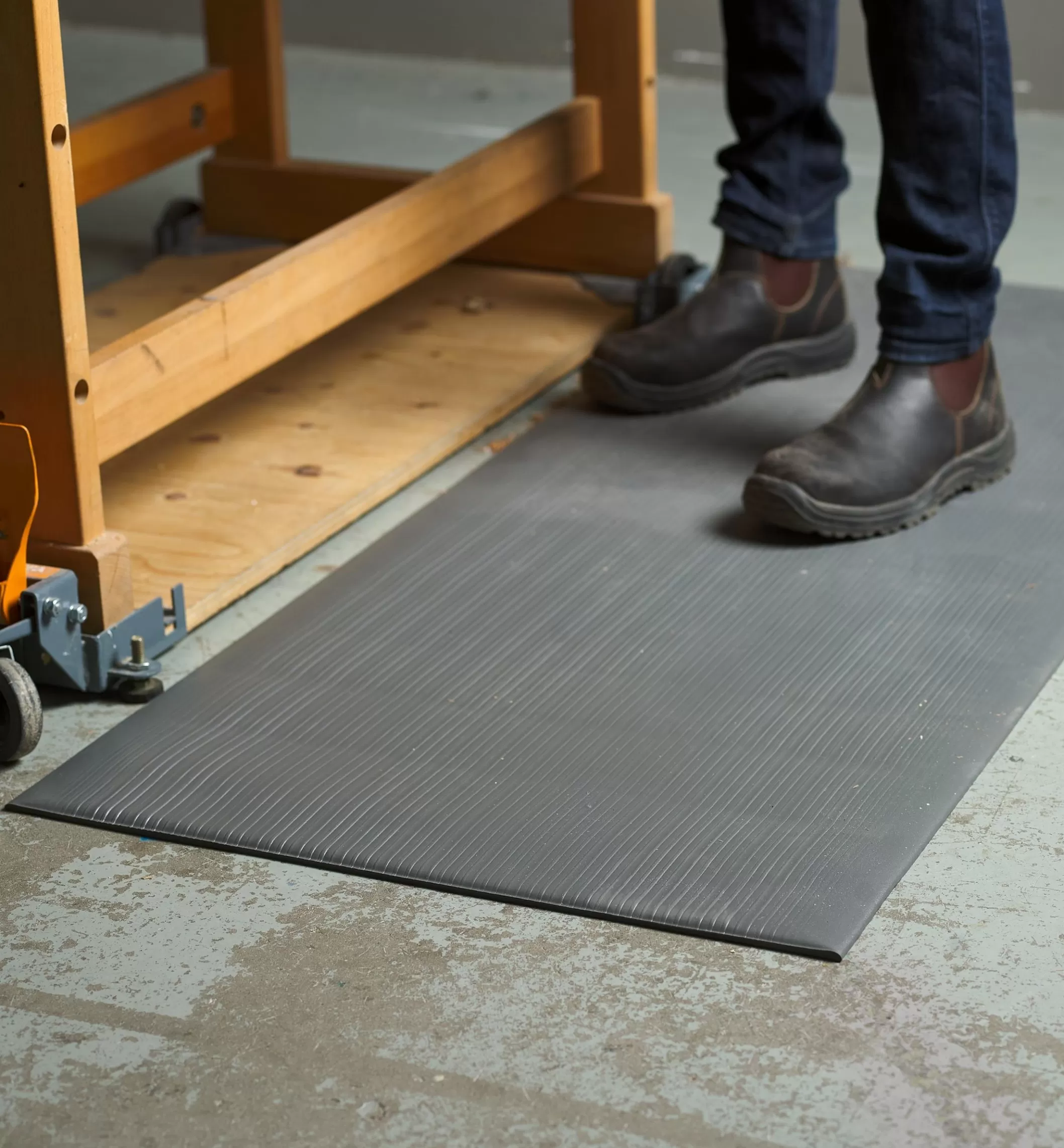 Fashion Lee Valley Foam-Cell Anti-Fatigue Bench Mat