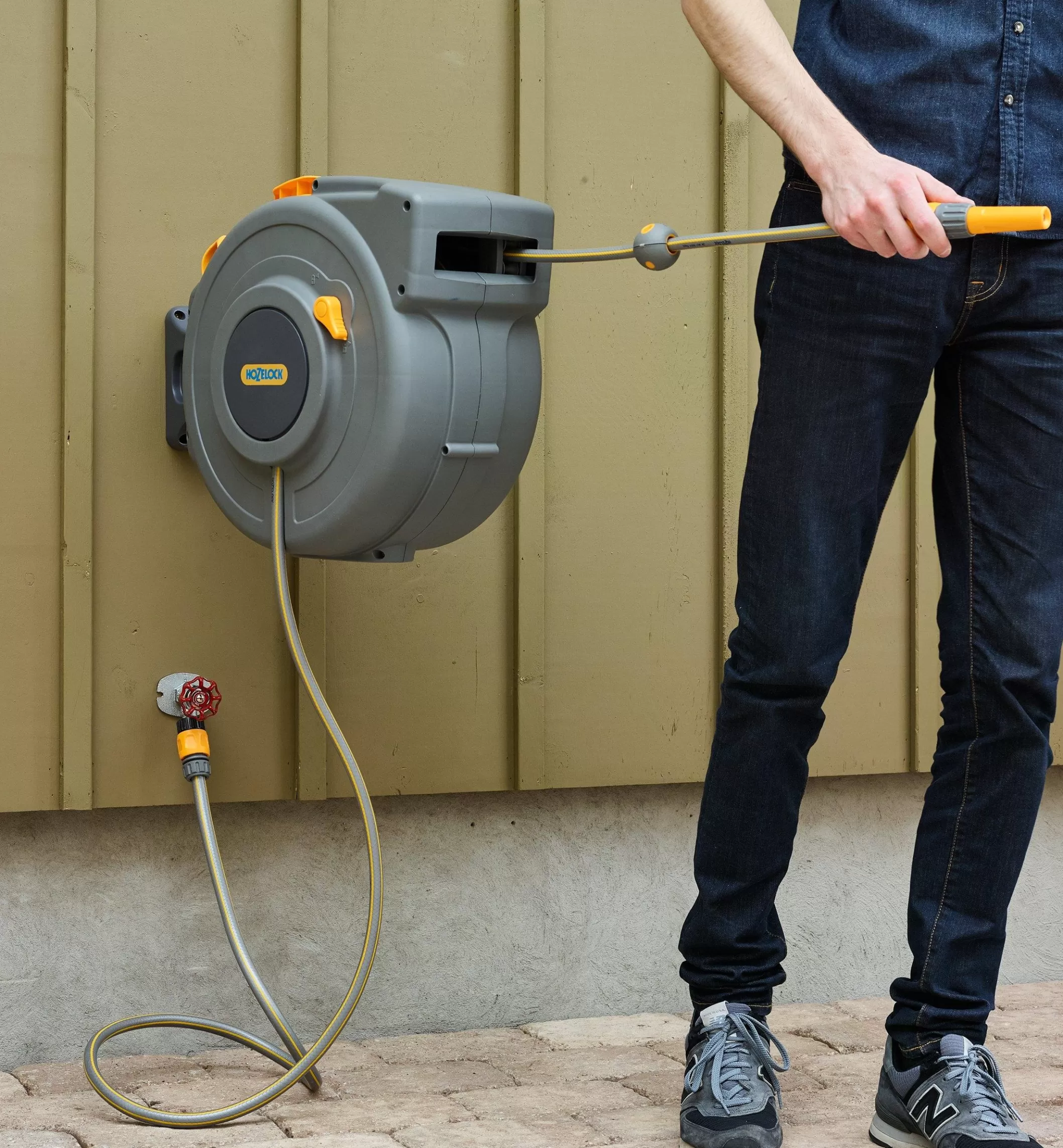 Online Lee Valley Hozelock Auto-Retracting Hose Reels
