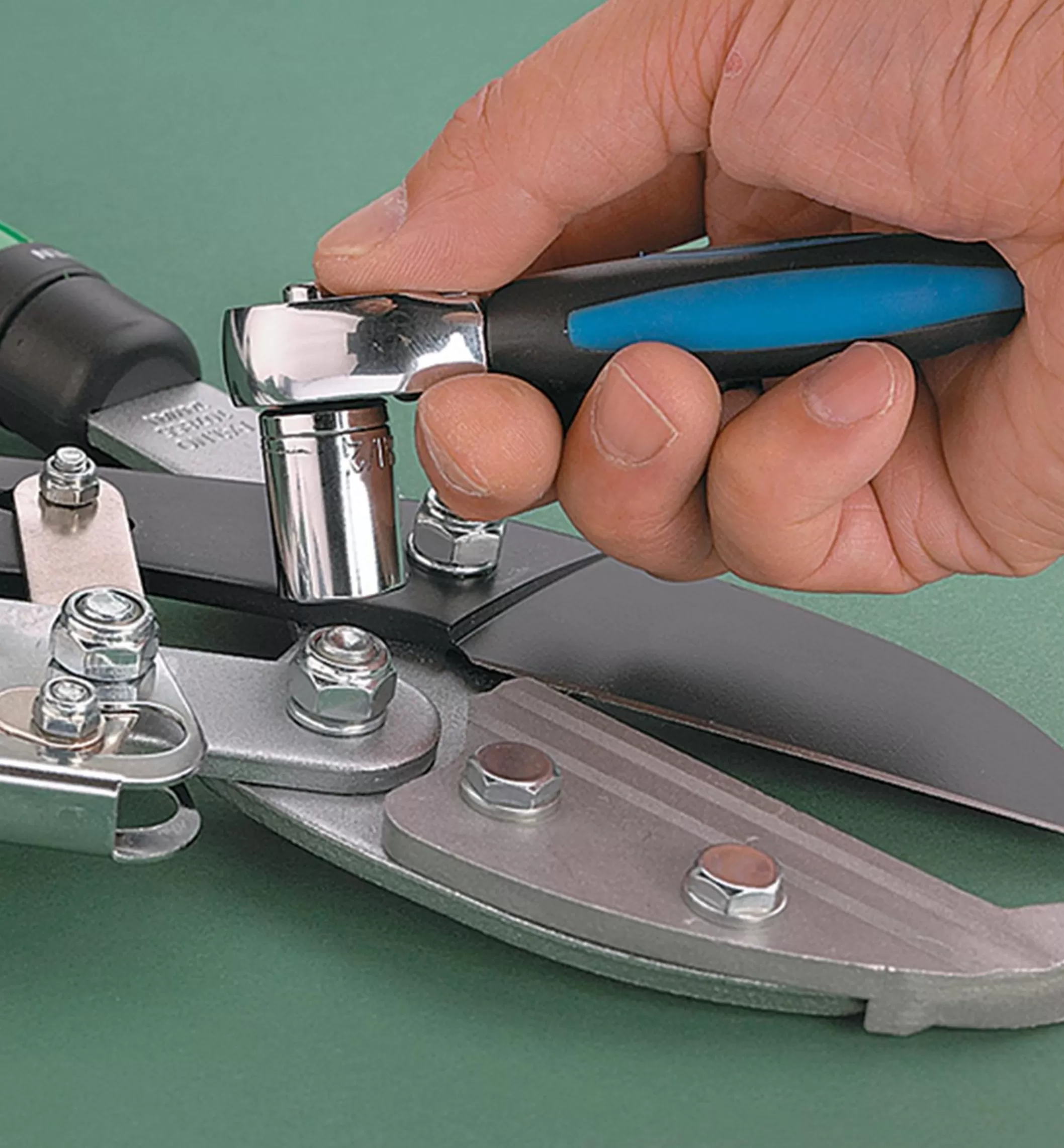 Fashion Lee Valley Metric Compact 28-piece Metric Ratchet Set