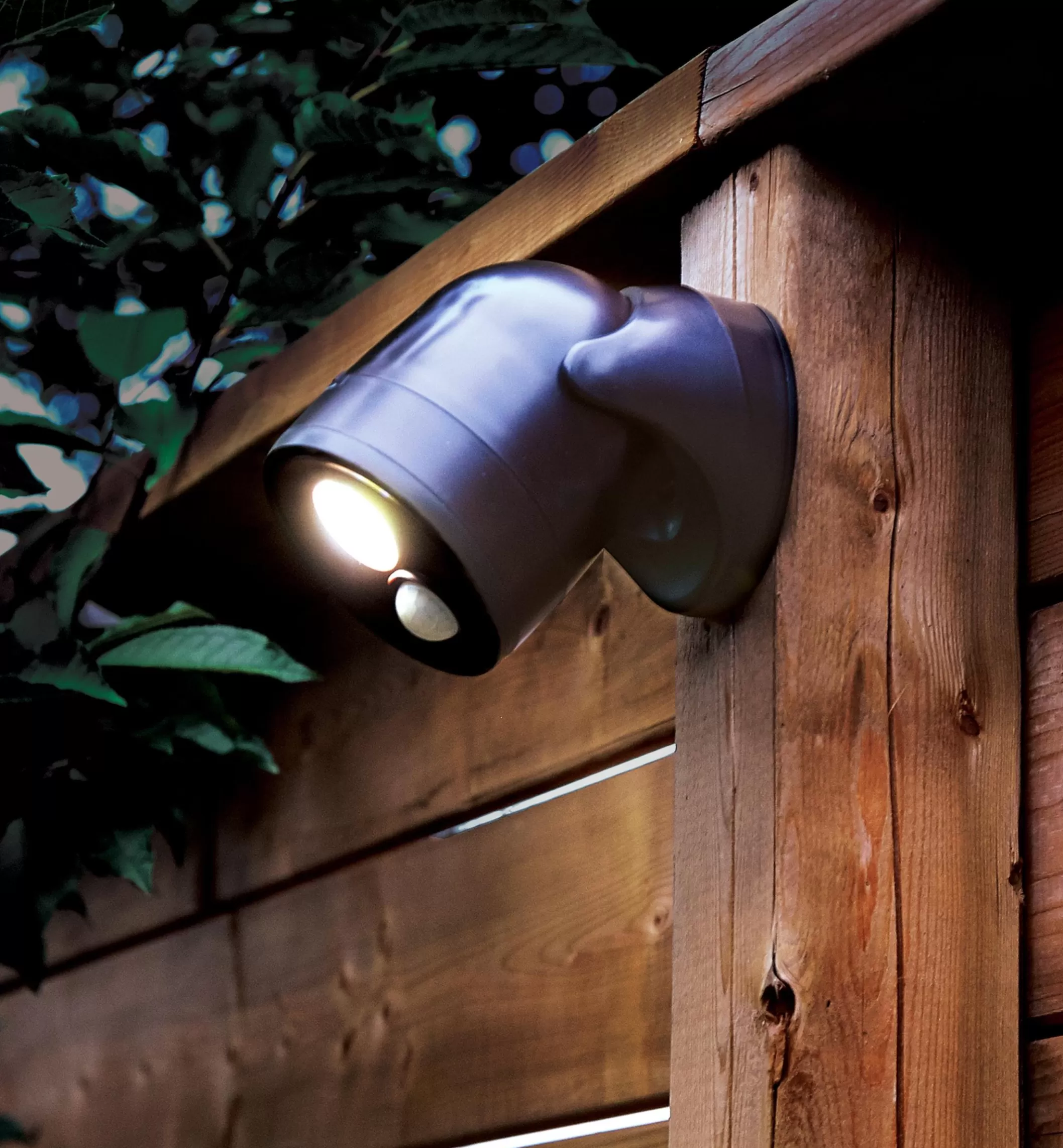 Clearance Lee Valley Motion-Activated LED Light