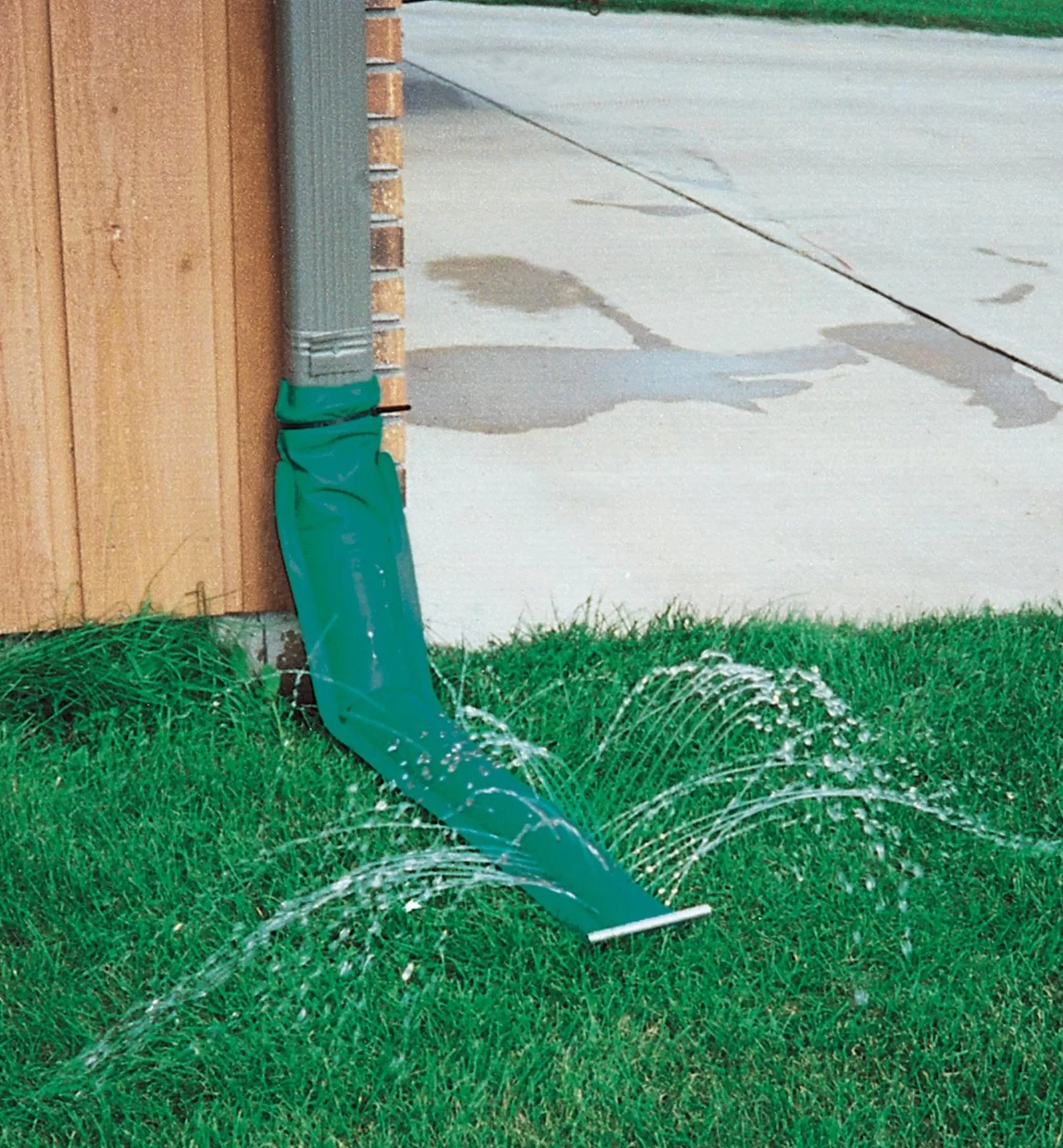 Online Lee Valley Recoil Downspout Sprinkler