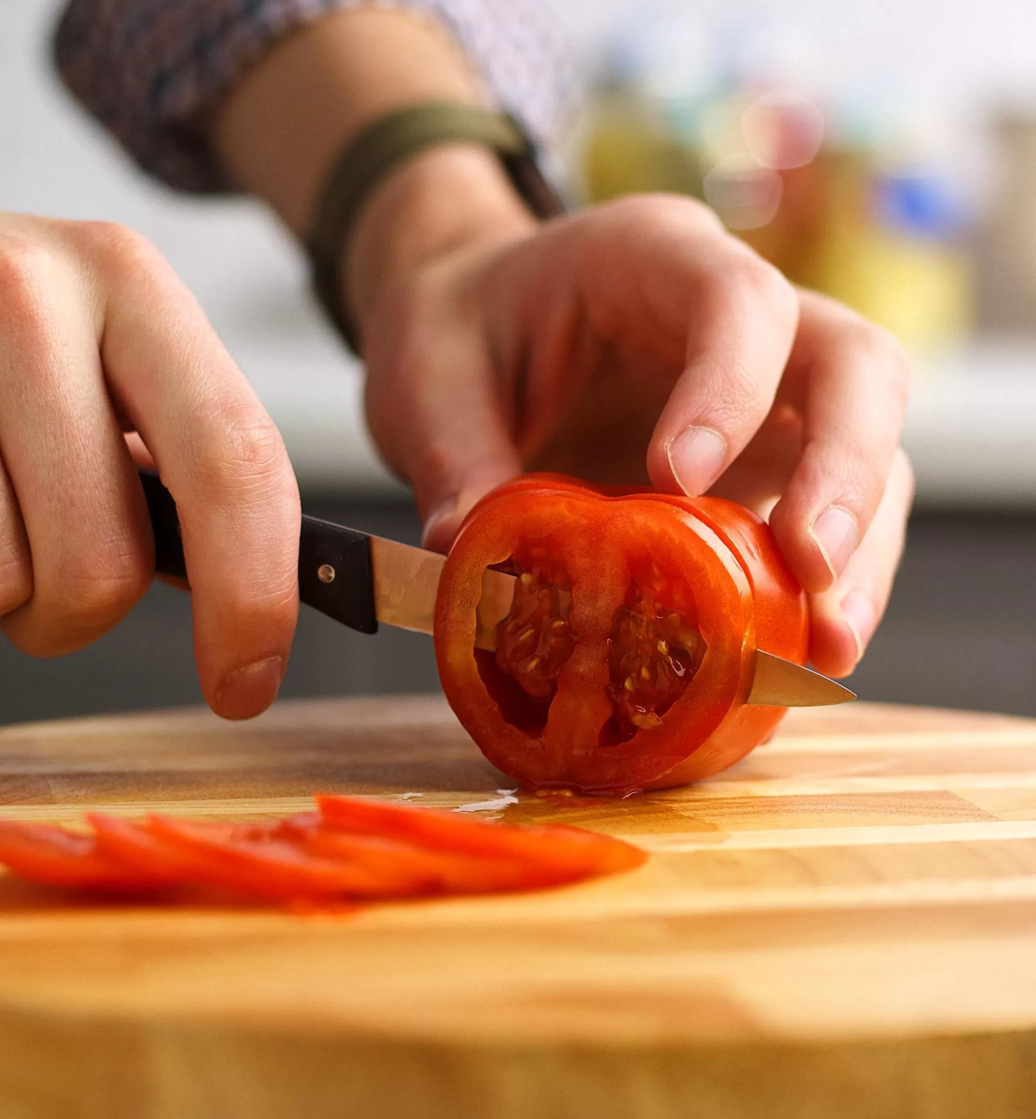 Hot Lee Valley Serrated Paring Knife