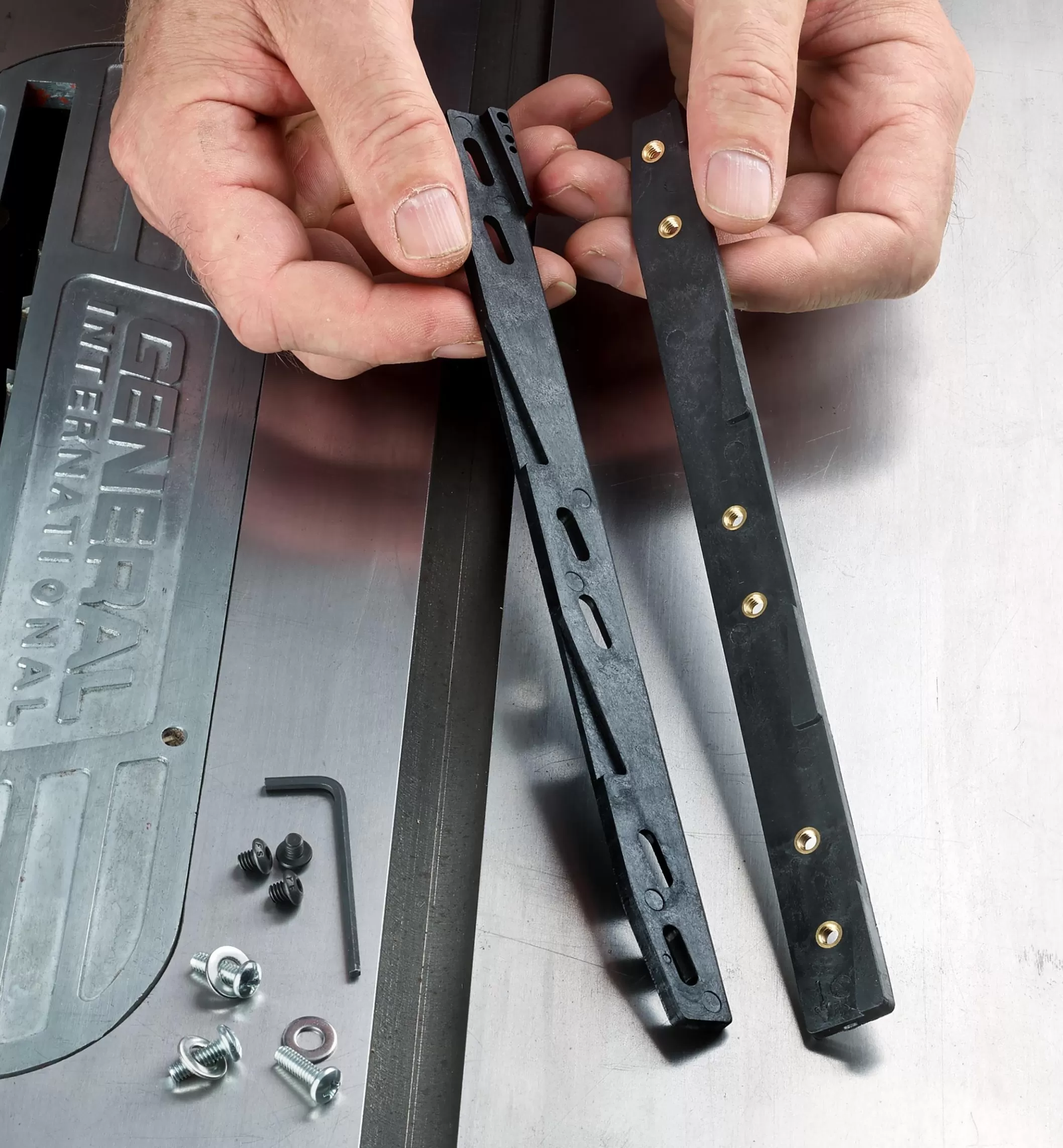 New Lee Valley Zeroplay Miter-Slot Slider Bars