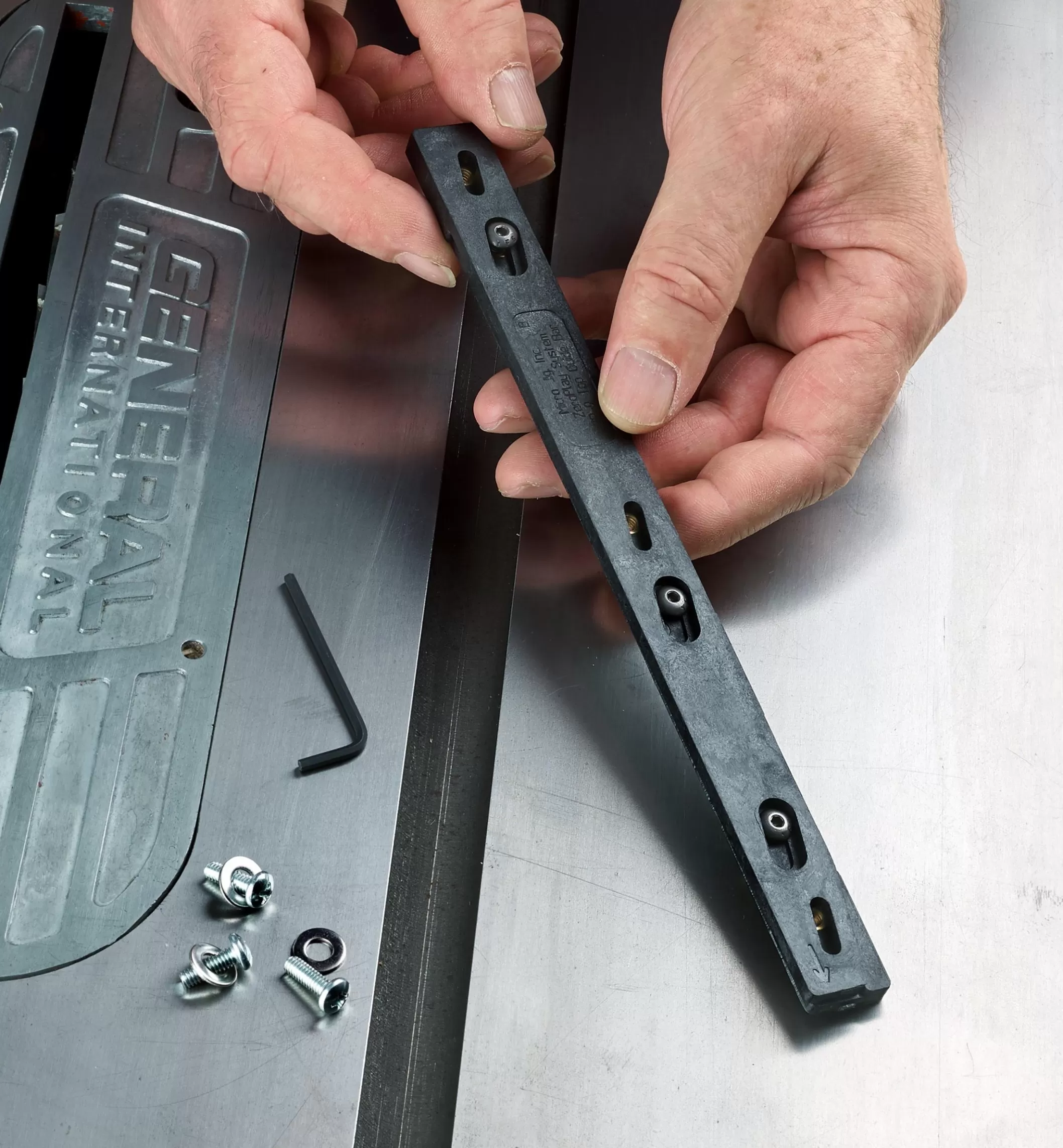 New Lee Valley Zeroplay Miter-Slot Slider Bars